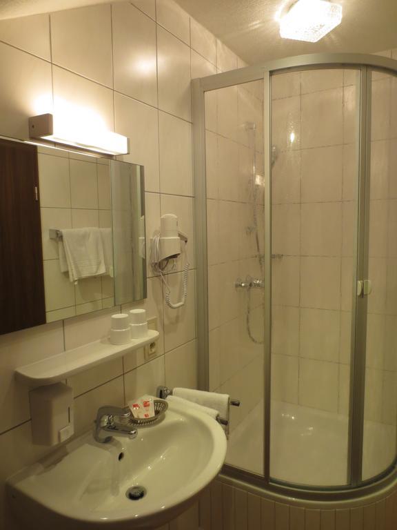 Wein & Gaestehaus Rosenlay Lieser Habitación foto