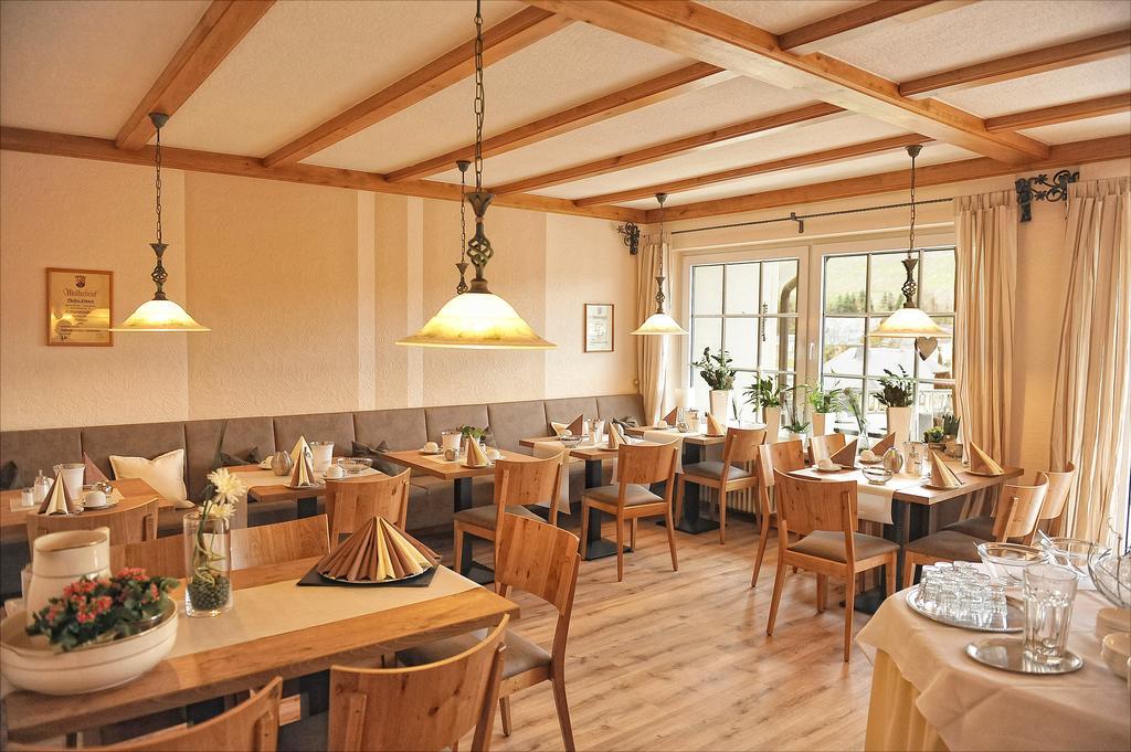 Wein & Gaestehaus Rosenlay Lieser Exterior foto